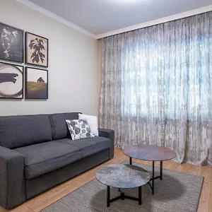 Tina's 2 Bedroom Top Central София